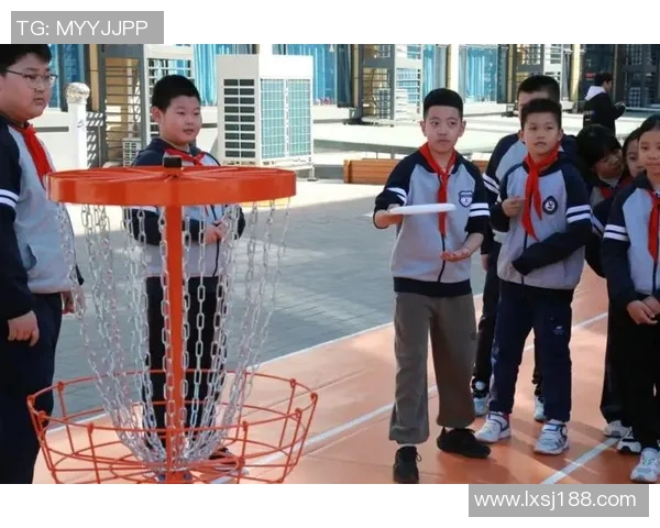 深入分析重庆飞盘队控制打法的战术特点与实践应用