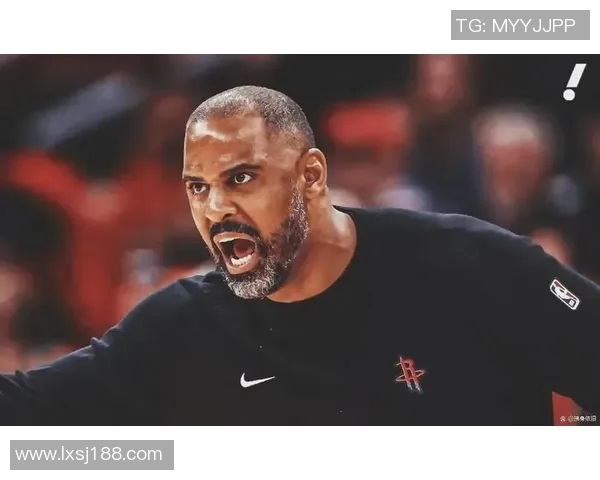 11号足球明星宣布退役引发球迷热议与怀旧情怀重现